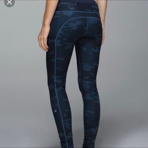 Lululemon Navy Camo Ankle Leggings
